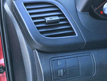 Hyundai Solaris, 2013г, передний привод, автомат