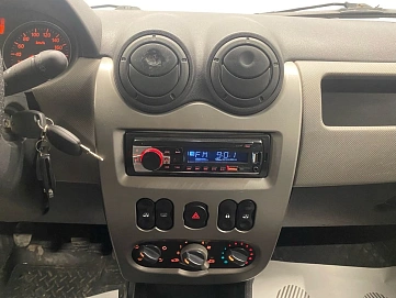 Renault Logan, 2011г, передний привод, механика