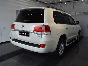 Toyota Land Cruiser, 2017г, полный привод, автомат