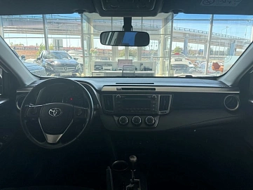 Toyota RAV4, 2015г, полный привод, автомат