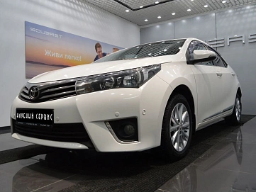 Toyota Corolla, 2013г, передний привод, вариатор