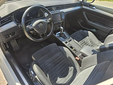 Volkswagen Passat, 2016г, передний привод, робот