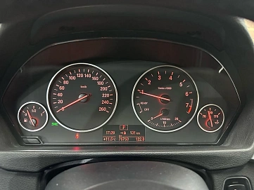 BMW 3 серии, 2018г, задний привод, автомат