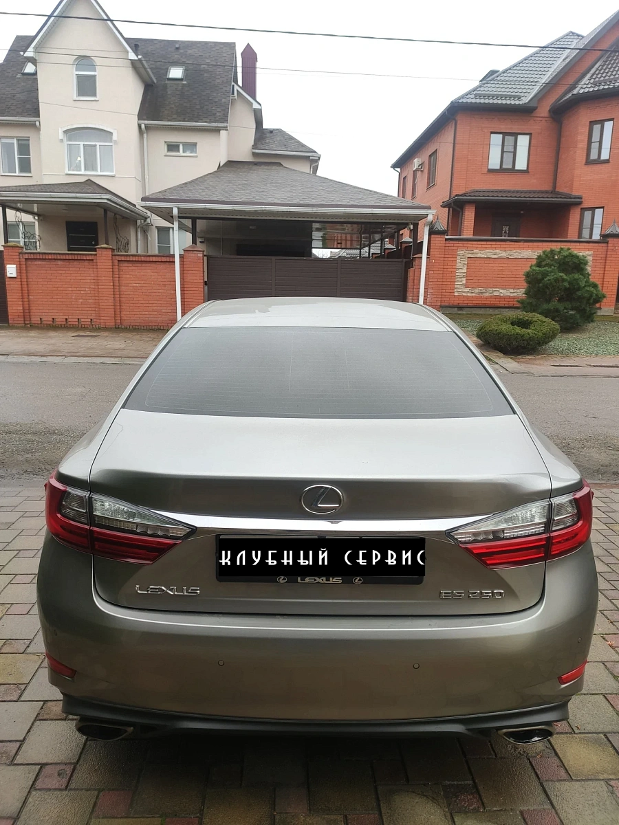 Lexus ES, 2015г., передний привод, автомат