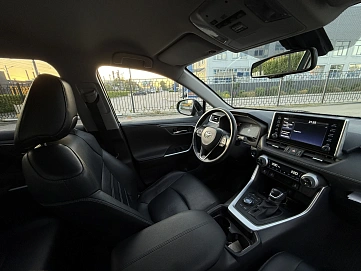 Toyota RAV4, 2021г, полный привод, автомат