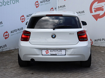 BMW 1 серии, 2012г, задний привод, автомат