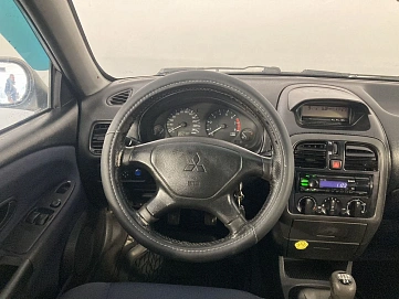 Mitsubishi Carisma, 2003г, передний привод, механика