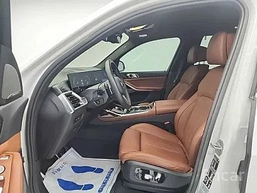 BMW X7, 2023г, полный привод, автомат