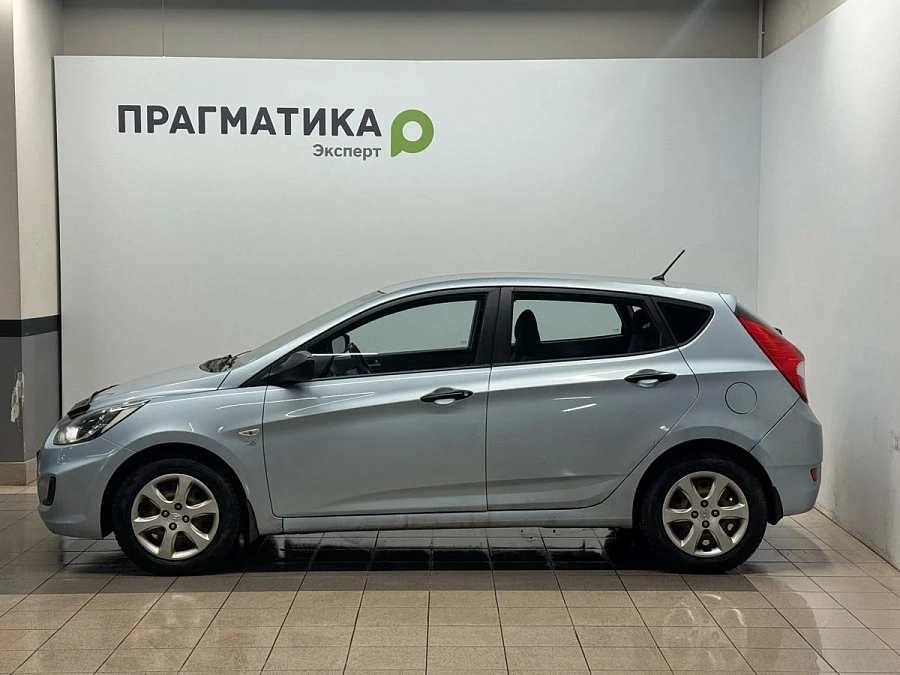 Hyundai Solaris, 2012г., передний привод, механика