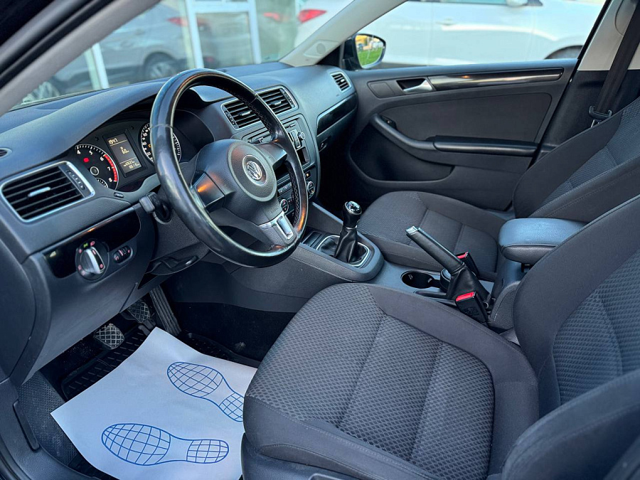 Volkswagen Jetta, 2012г., передний привод, механика