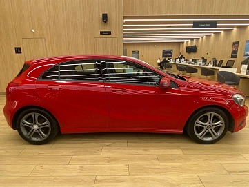 Mercedes-Benz A-Класс, 2015г, передний привод, робот