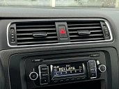 Volkswagen Jetta, 2012г., передний привод, автомат