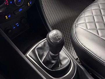 Hyundai Solaris, 2015г, передний привод, механика