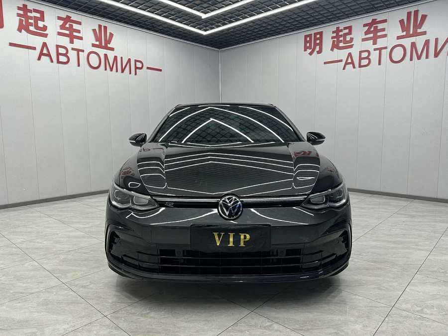 Volkswagen Golf, 2022г., передний привод, робот