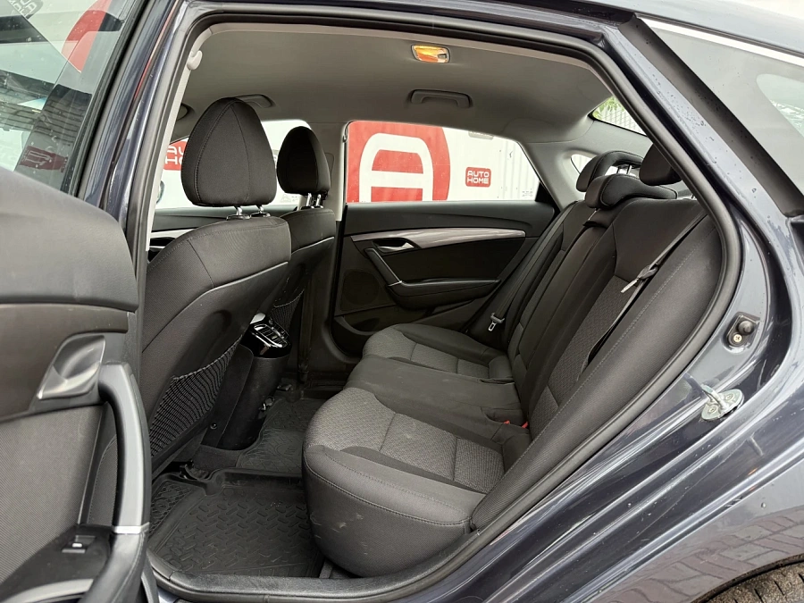 Hyundai i40, 2014г., передний привод, автомат