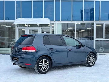 Volkswagen Golf, 2010г, передний привод, робот