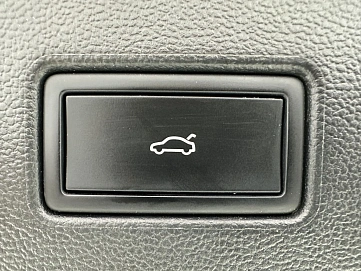 Volkswagen Tayron, 2022г, передний привод, робот