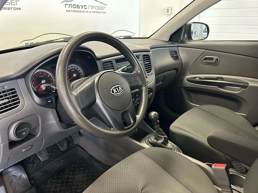 Kia Rio, 2010г., передний привод, механика