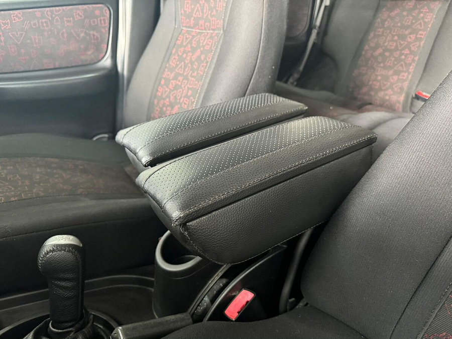 Chevrolet Niva, 2006г., полный привод, механика