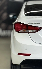 Hyundai Elantra, 2015г, передний привод, автомат