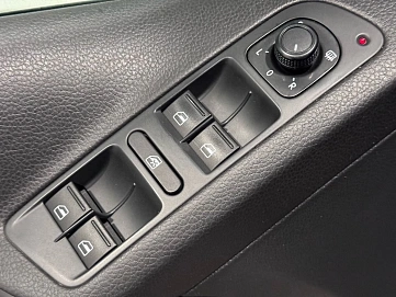 Volkswagen Tiguan, 2015г, передний привод, механика