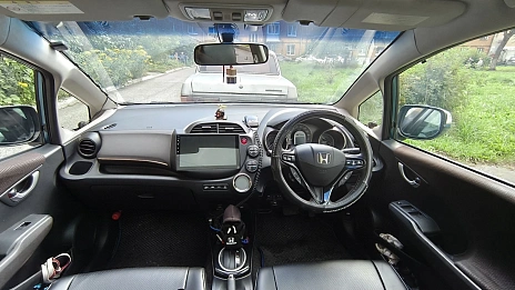 Honda Fit Shuttle, 2011г, передний привод, вариатор