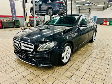 Mercedes-Benz E-Класс, 2020г, полный привод, автомат