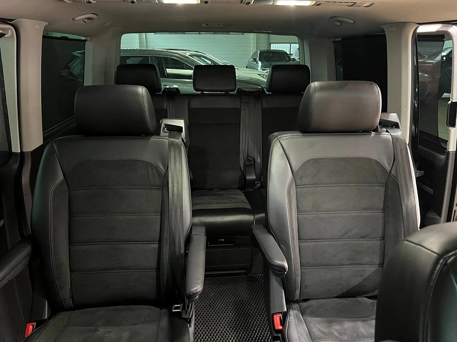 Volkswagen Multivan, 2017г., передний привод, робот