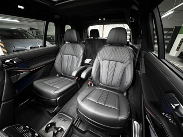 BMW X7, 2024г, полный привод, автомат