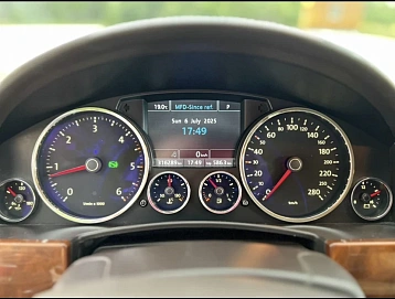 Volkswagen Touareg, 2008г, полный привод, автомат