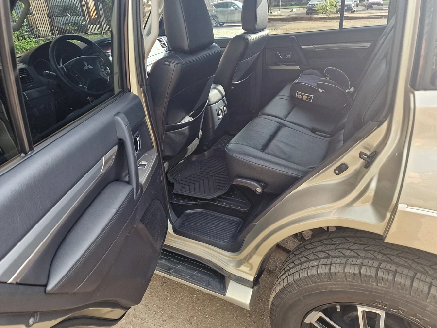 Mitsubishi Pajero, 2012г., полный привод, автомат