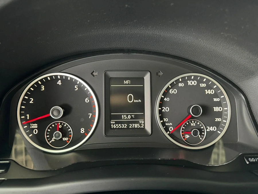 Volkswagen Tiguan, 2010г., полный привод, механика