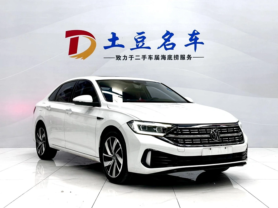 Volkswagen Jetta, 2022г., передний привод, автомат