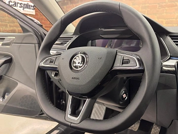 Skoda Superb, 2025г, передний привод, робот