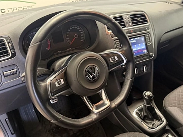 Volkswagen Polo, 2018г, передний привод, механика