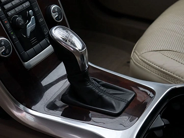 Volvo XC70, 2013г, передний привод, автомат
