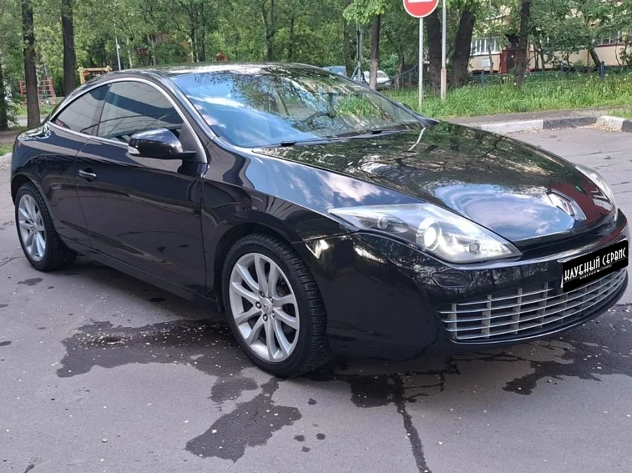Renault Laguna, 2011г., передний привод, автомат