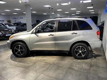 Toyota RAV4, 2003г, полный привод, автомат