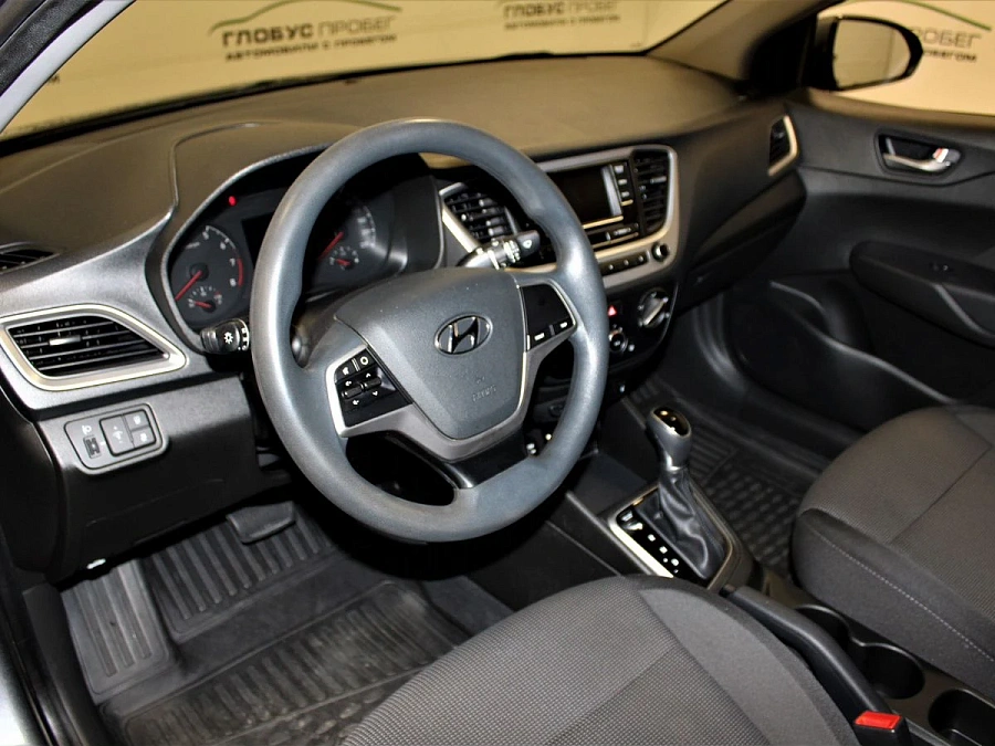 Hyundai Solaris, 2018г., передний привод, автомат