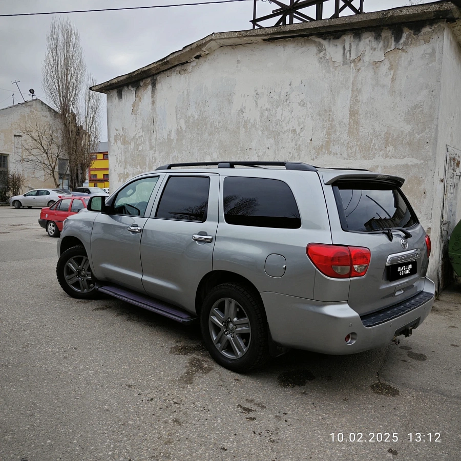 Toyota Sequoia, 2008г., полный привод, автомат