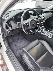 Kia Stinger, 2018г, полный привод, автомат