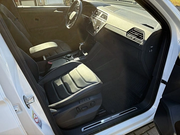 Volkswagen Tiguan, 2021г., полный привод, робот