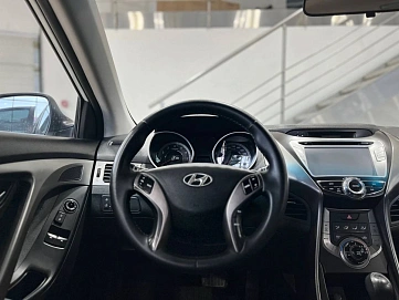 Hyundai Elantra, 2013г, передний привод, автомат