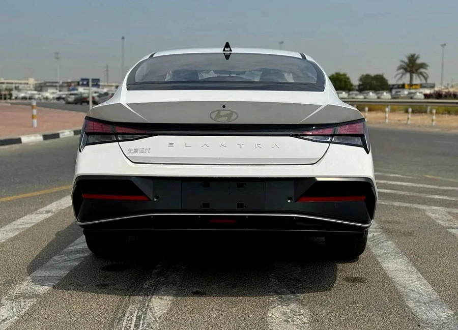 Hyundai Elantra, 2025г., передний привод, вариатор