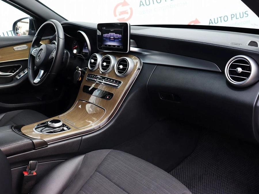 Mercedes-Benz C-Класс, 2016г., задний привод, автомат