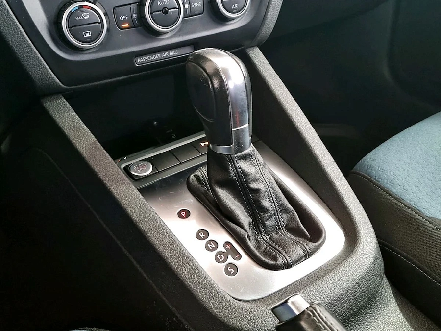 Volkswagen Jetta, 2013г., передний привод, робот