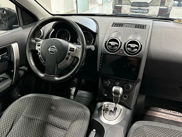 Nissan Qashqai, 2009г, передний привод, вариатор