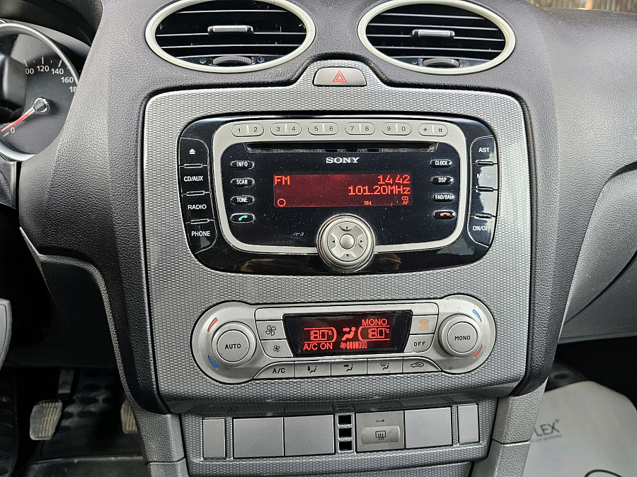 Ford Focus, 2010г., передний привод, механика