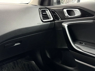 Kia Ceed, 2021г, передний привод, робот