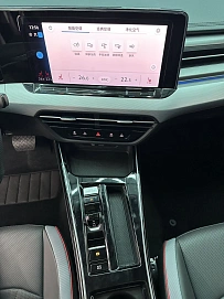 Volkswagen Lamando, 2022г, передний привод, робот